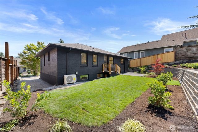 8019 Bagley Avenue N, Seattle, WA 98103