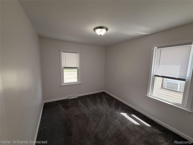 8226 Prospect Avenue, Warren, MI 48089