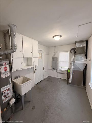 8226 Prospect Avenue, Warren, MI 48089