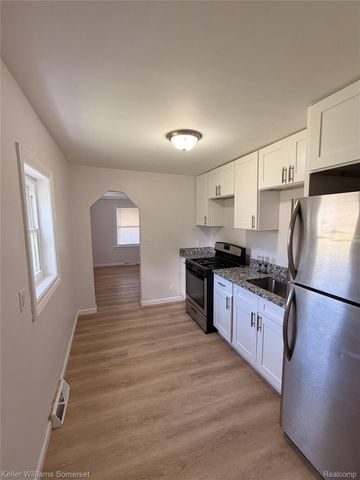 8226 Prospect Avenue, Warren, MI 48089