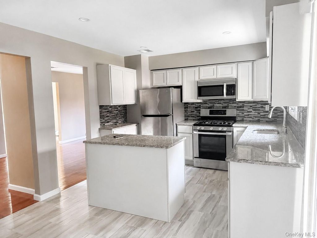 10 Braemar Court, New City, NY 10956 — photo 2