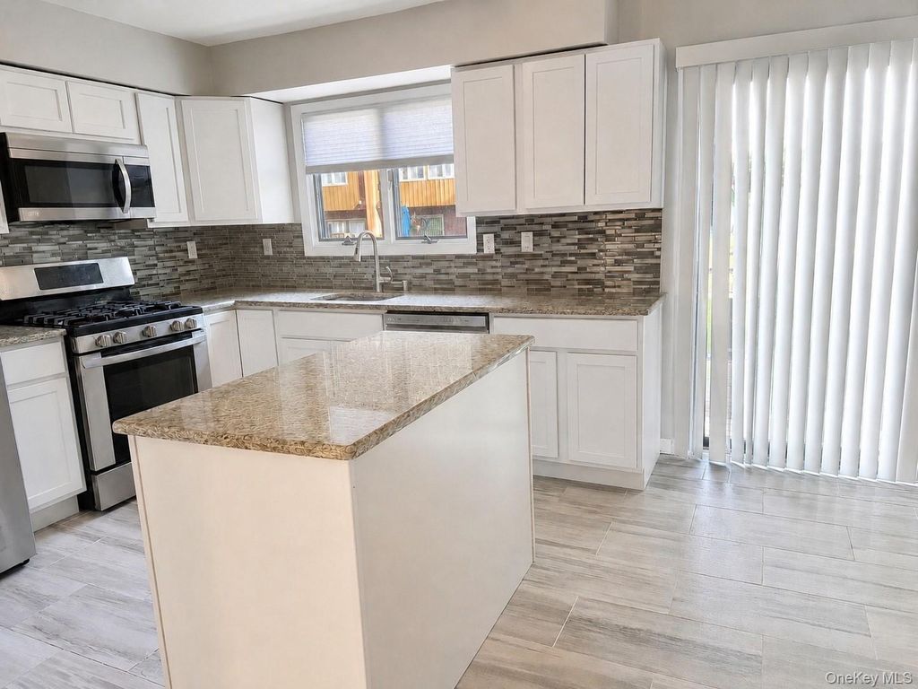 10 Braemar Court, New City, NY 10956 — photo 3