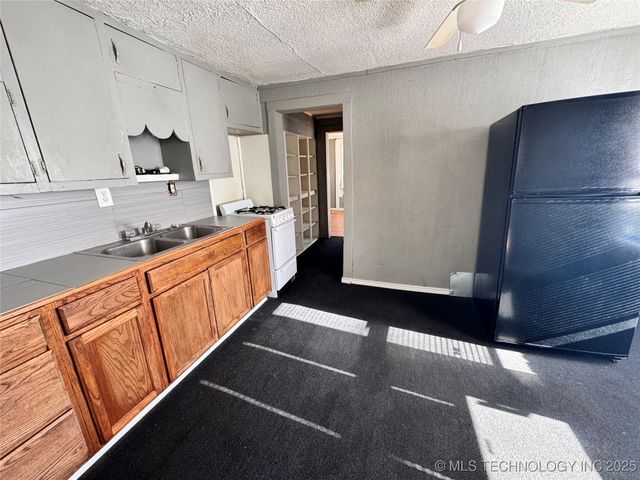 1132 C Street SE, Ardmore, OK 73401