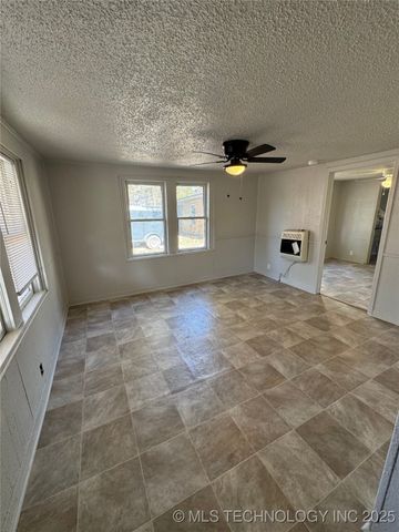 1132 C Street SE, Ardmore, OK 73401