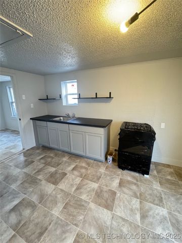 1132 C Street SE, Ardmore, OK 73401