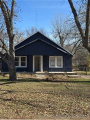 1132 C Street SE, Ardmore, OK 73401