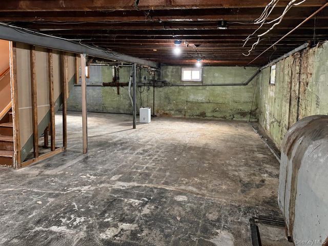 3385 Maplewood Drive S, Wantagh, NY 11793