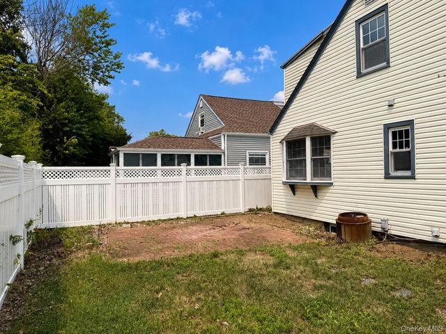3385 Maplewood Drive S, Wantagh, NY 11793