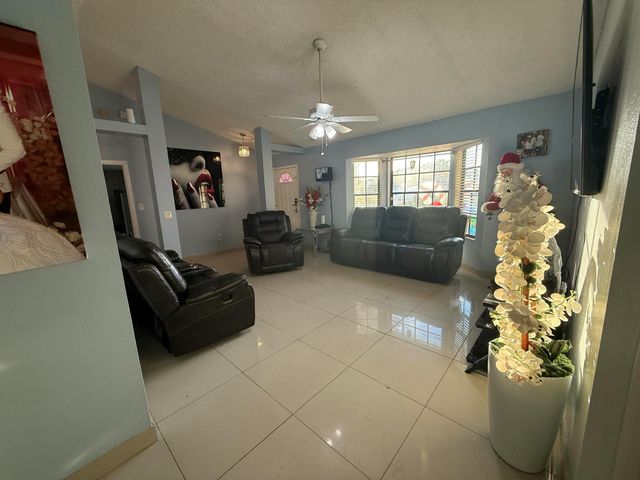 3505 SE Birch Lane, Port St Lucie, FL 34984