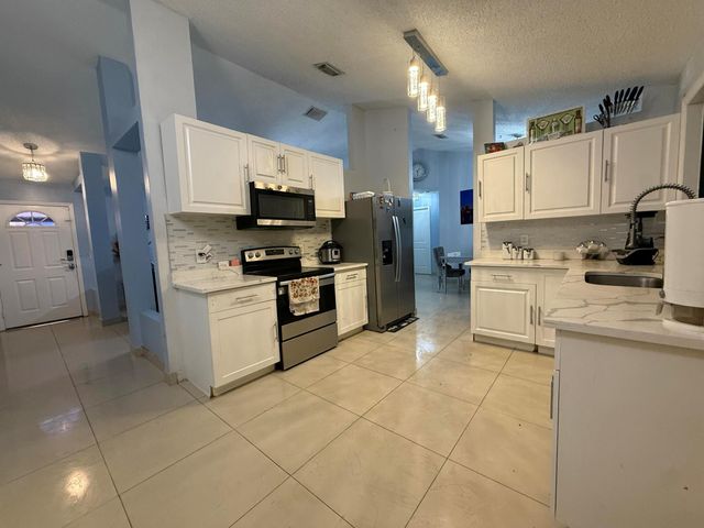 3505 SE Birch Lane, Port St Lucie, FL 34984