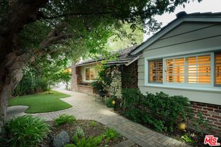 3931 Woodcliff Road, Sherman Oaks, CA 91403