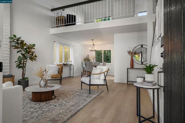 362 Willowcreek Ln, Martinez, CA 94553