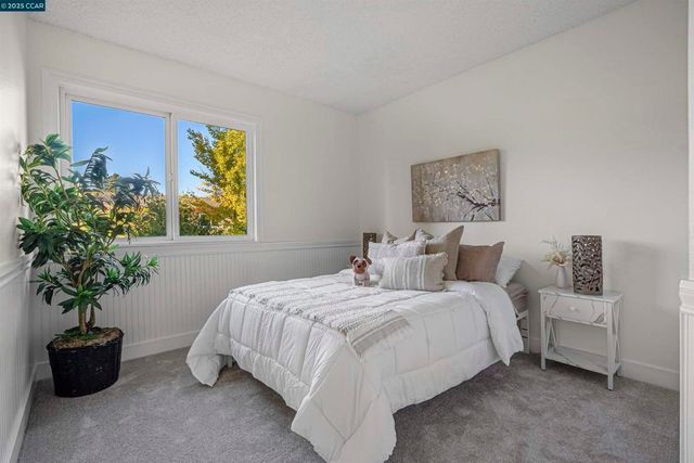 362 Willowcreek Ln, Martinez, CA 94553