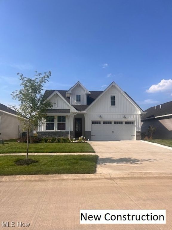 2176 Myla Way, Amherst, OH 44001