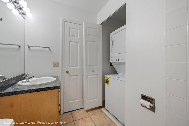 5950 Oakwood Drive 6F, Lisle, IL 60532