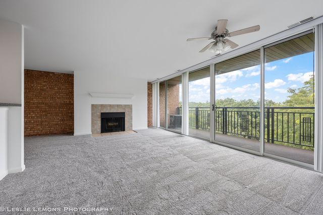 5950 Oakwood Drive 6F, Lisle, IL 60532
