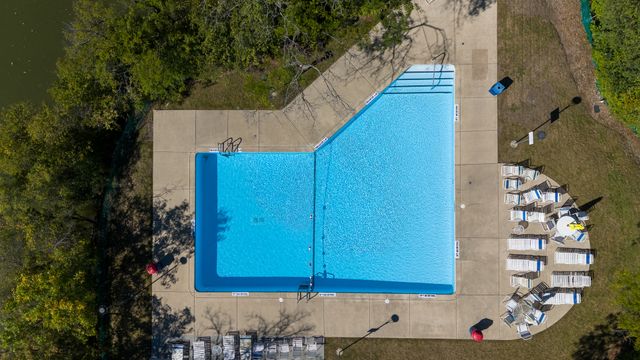 5950 Oakwood Drive 6F, Lisle, IL 60532
