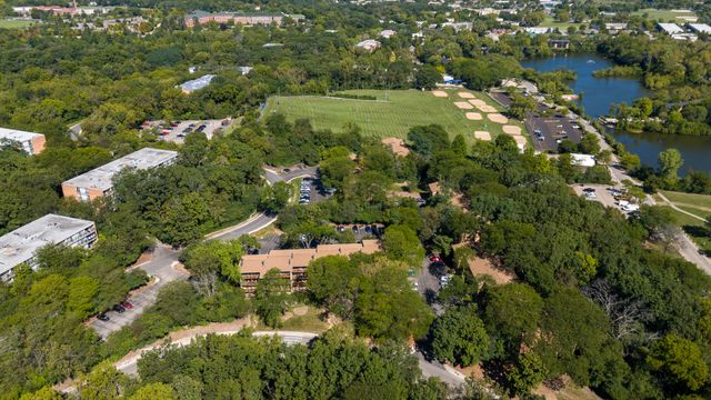 5950 Oakwood Drive 6F, Lisle, IL 60532