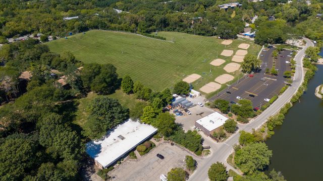 5950 Oakwood Drive 6F, Lisle, IL 60532