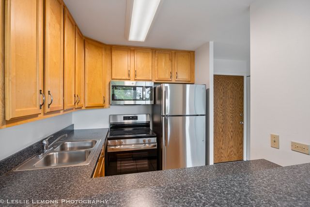 5950 Oakwood Drive 6F, Lisle, IL 60532