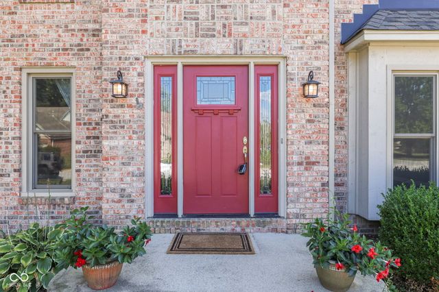 4275 Silver Hill Drive, Greenwood, IN 46142