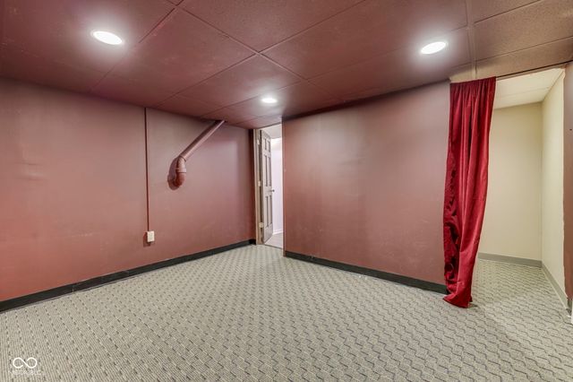 4275 Silver Hill Drive, Greenwood, IN 46142