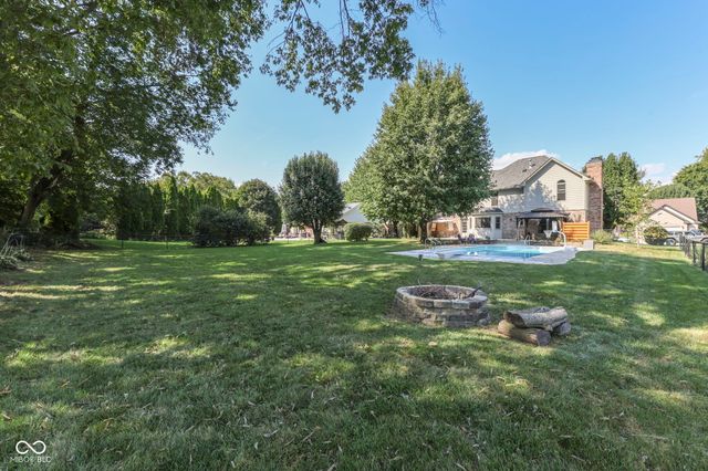 4275 Silver Hill Drive, Greenwood, IN 46142