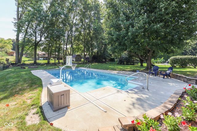 4275 Silver Hill Drive, Greenwood, IN 46142