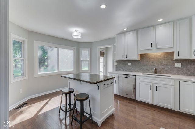 4275 Silver Hill Drive, Greenwood, IN 46142