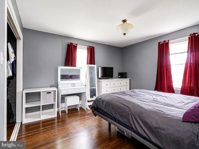 35 SAINT CHARLES PL, Runnemede, NJ 08078