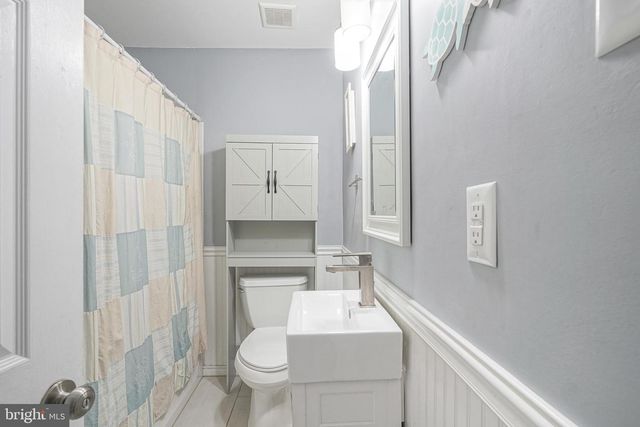 35 SAINT CHARLES PL, Runnemede, NJ 08078