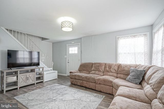 35 SAINT CHARLES PL, Runnemede, NJ 08078