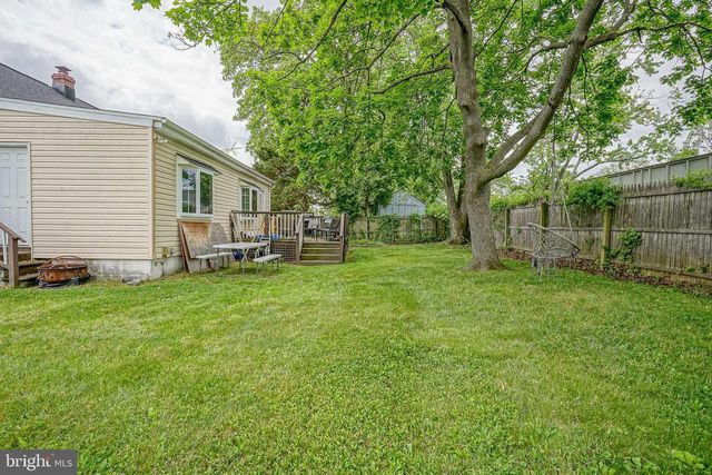 35 SAINT CHARLES PL, Runnemede, NJ 08078