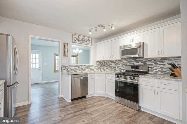 35 SAINT CHARLES PL, Runnemede, NJ 08078