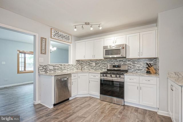35 SAINT CHARLES PL, Runnemede, NJ 08078