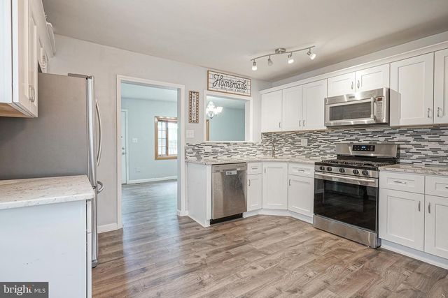 35 SAINT CHARLES PL, Runnemede, NJ 08078