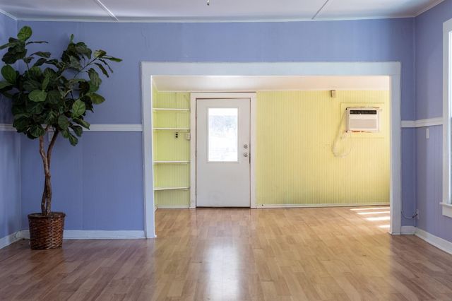 418 W Austin Street, Bellville, TX 77418