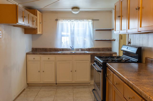 418 W Austin Street, Bellville, TX 77418