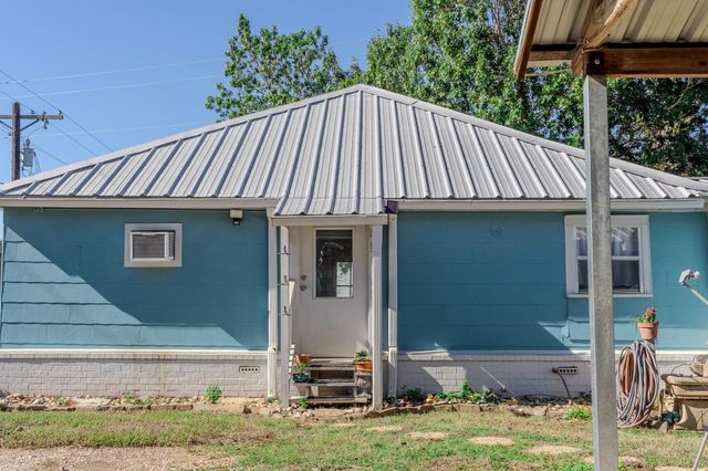 418 W Austin Street, Bellville, TX 77418