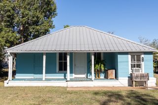 418 W Austin Street, Bellville, TX 77418
