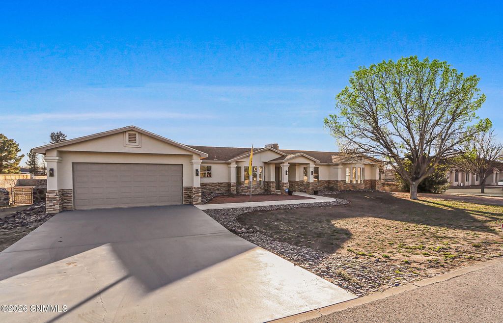 6645 Rio Dorado Drive, La Mesa, NM 88044