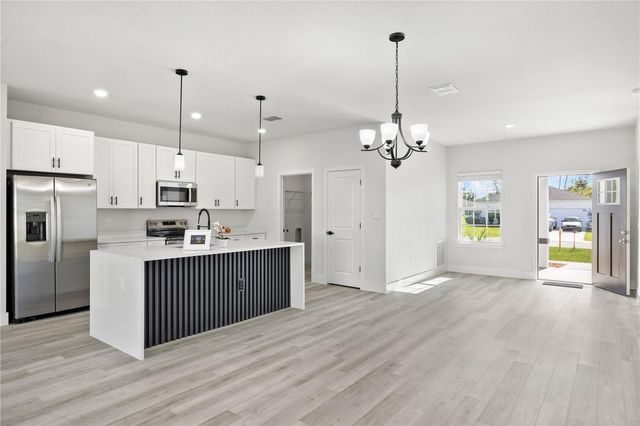 8434 SW 138TH PLACE, Ocala, FL 34473