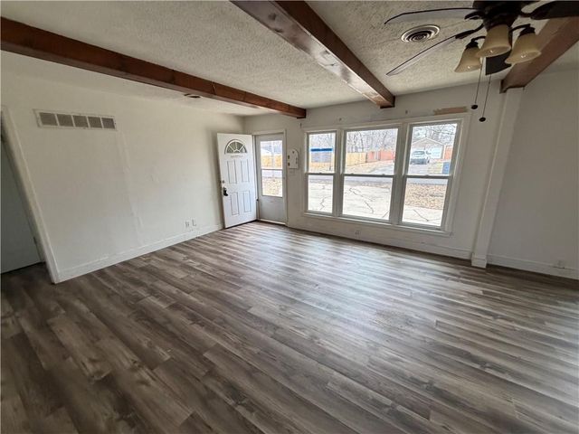 5805 Ridgeway Avenue, Kansas City, MO 64133