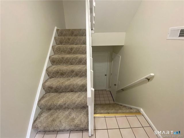 372 Anton Drive 372, Bridgeport, CT 06606