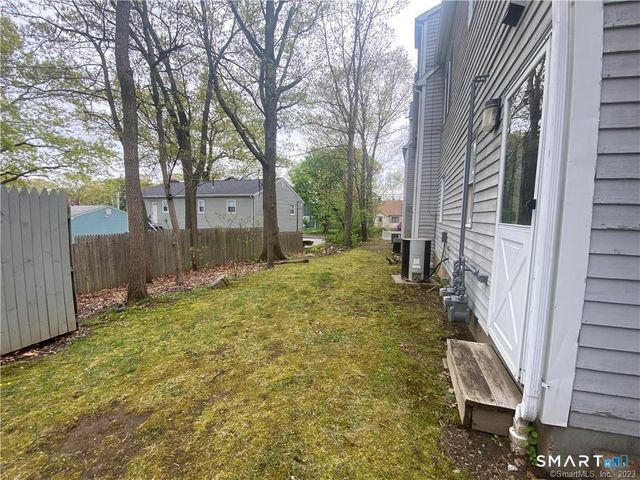 372 Anton Drive 372, Bridgeport, CT 06606