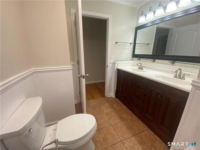 372 Anton Drive 372, Bridgeport, CT 06606