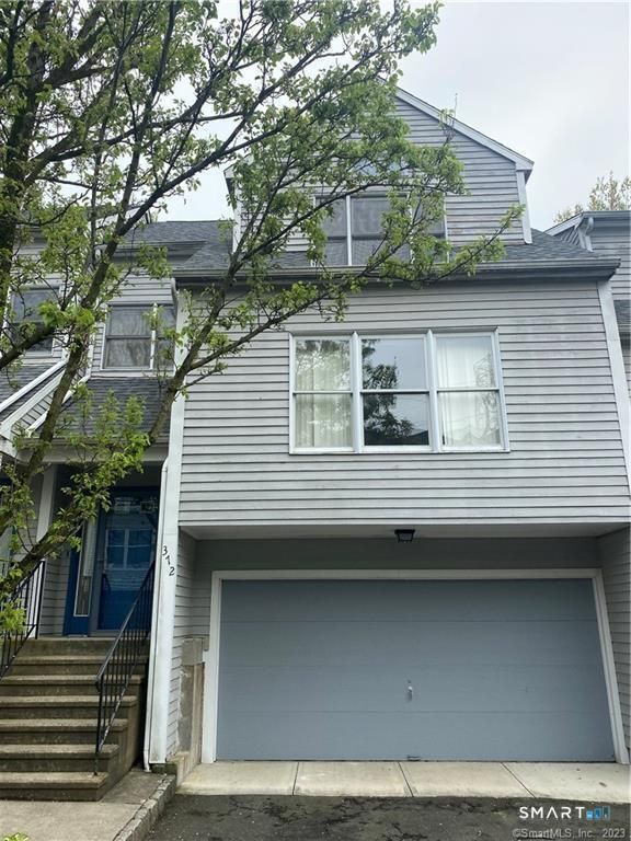 372 Anton Drive 372, Bridgeport, CT 06606