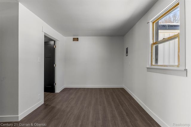 4296 Burgess Road, Putnam Township, MI 48169