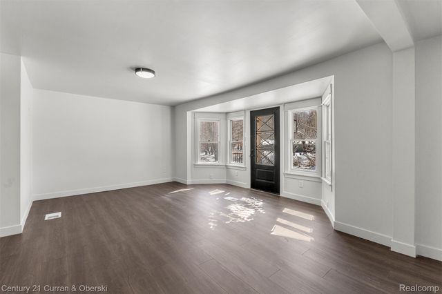 4296 Burgess Road, Putnam Township, MI 48169