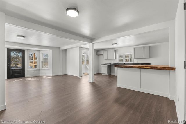 4296 Burgess Road, Putnam Township, MI 48169